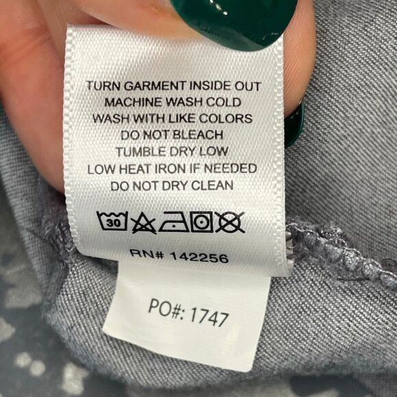 FIGS Catarina One Pocket Scrub Top Gray Size Small - Picture 8 of 9